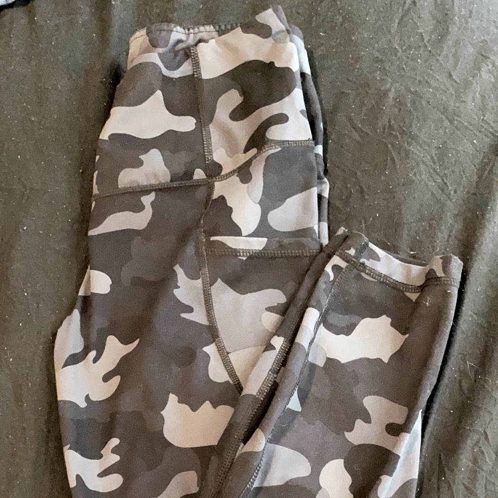 Camo leggings